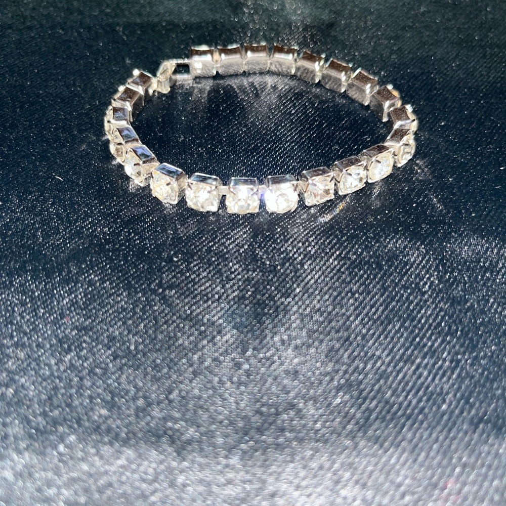 Classic Clear Rhinestone Link Bracelet – Silver Tone – Bridal/Cocktail